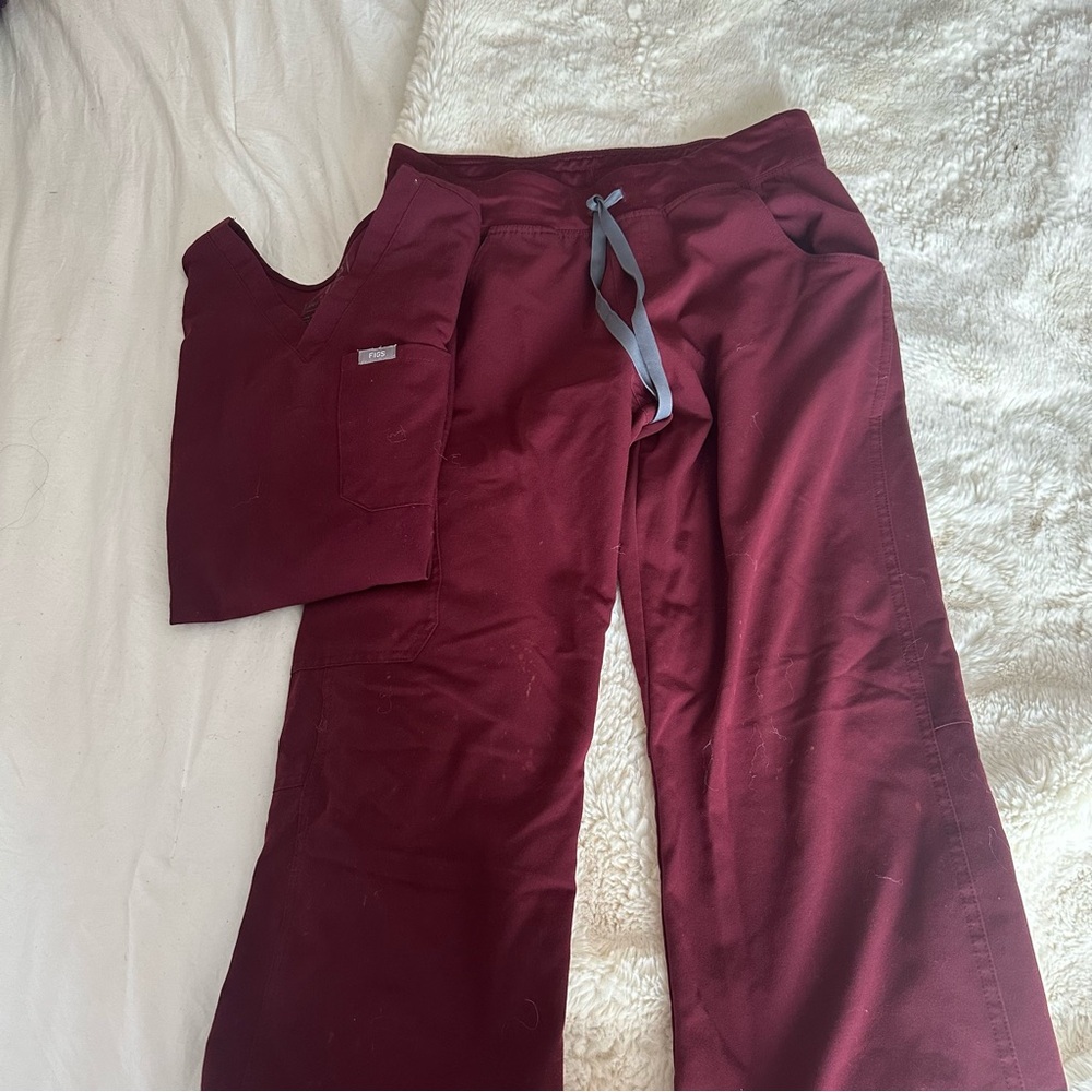 Figs Maroon Set